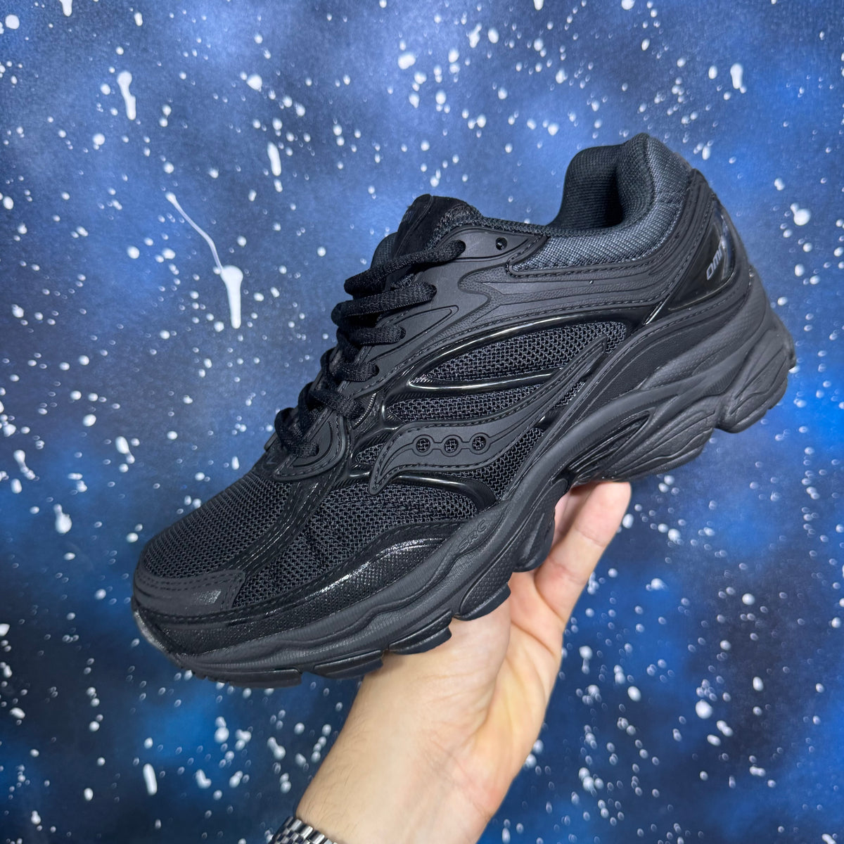 Saucony ProGrid Omni 9 – Triple Black