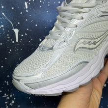 Saucony ProGrid Omni 9 TMY – White / Silver