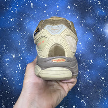 Saucony ProGrid Omni 9 – Beige / Olive