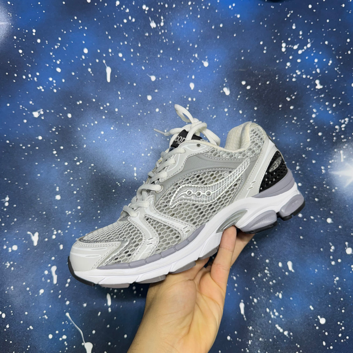 Saucony ProGrid Omni 9 – Glacier Grey