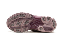 ASICS GEL-KAYANO 14 “Cream / Ash Rock Pink”