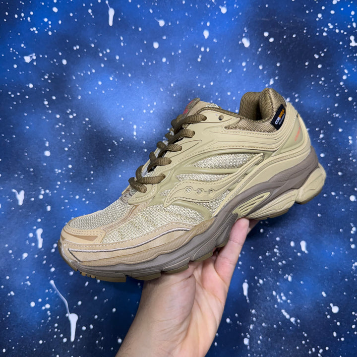 Saucony ProGrid Omni 9 – Beige / Olive