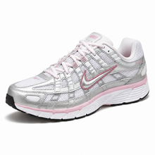 Nike P-6000 – Argenté / Rose