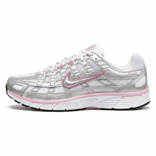 Nike P-6000 – Argenté / Rose
