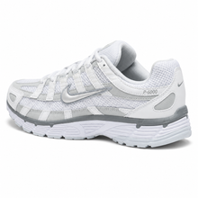 Nike P-6000 – Blanc / Gris Argenté