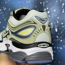 Saucony ProGrid Omni 9 – Gris Vert / Blanc