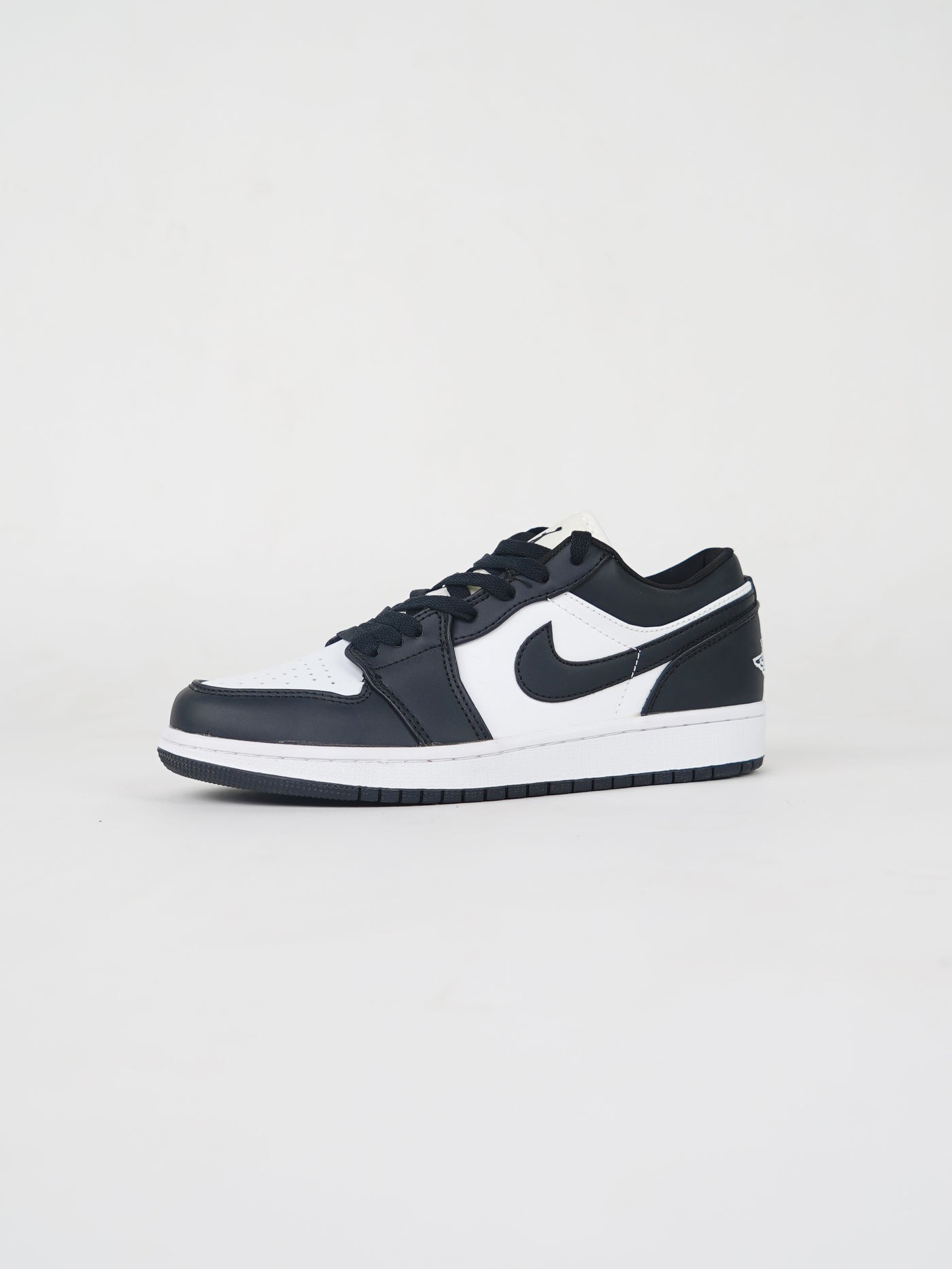 Jordan 1 Low Black White – Classic Edition