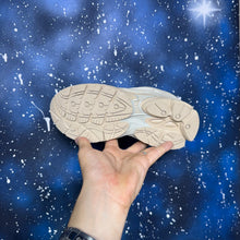 Saucony ProGrid Omni 9 – Cream / Silver