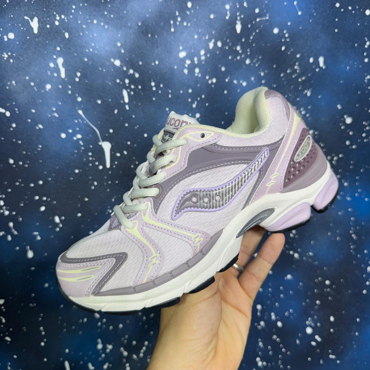 Saucony ProGrid Guide 7 – White / Pink