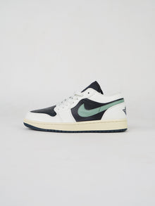 Jordan 1 Low White Mint – Vintage Edition