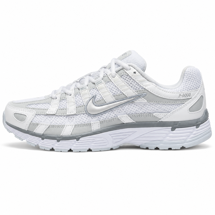 Nike P-6000 – Blanc / Gris Argenté